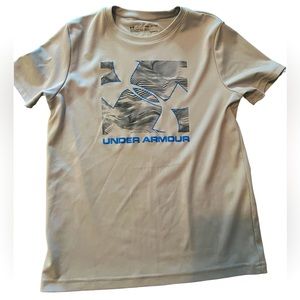 UA DRI FIT TEE IN PLAY CONDITION